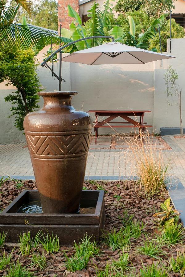Vinique Guesthouse Mbombela Luaran gambar